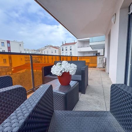 פרפיניין Bel Appartement Climatise & Parking מראה חיצוני תמונה