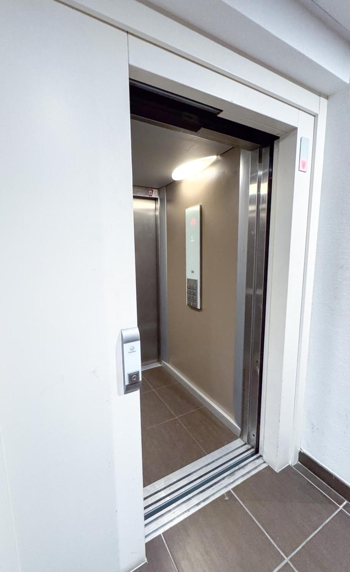 פרפיניין Bel Appartement Climatise & Parking מראה חיצוני תמונה